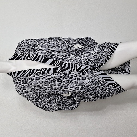 Suzanne Betro Black White Leopard Print Mobwife Boho Open Front Cardigan Size XL - Picture 1 of 8